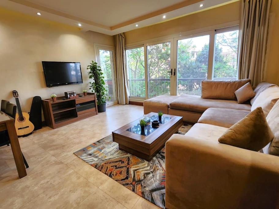 Beautiful In Maadi Apartment