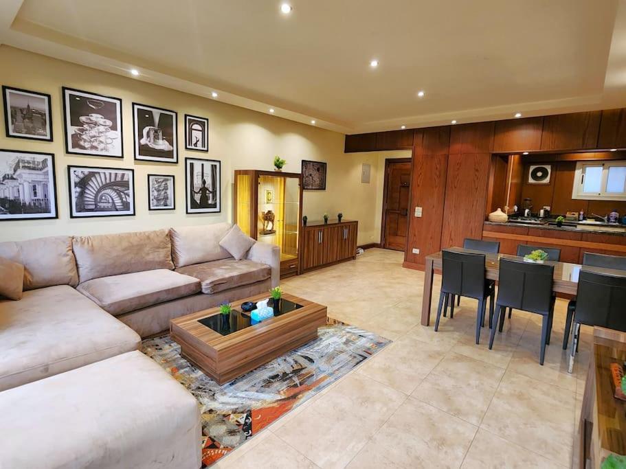 Beautiful In Maadi Appartement